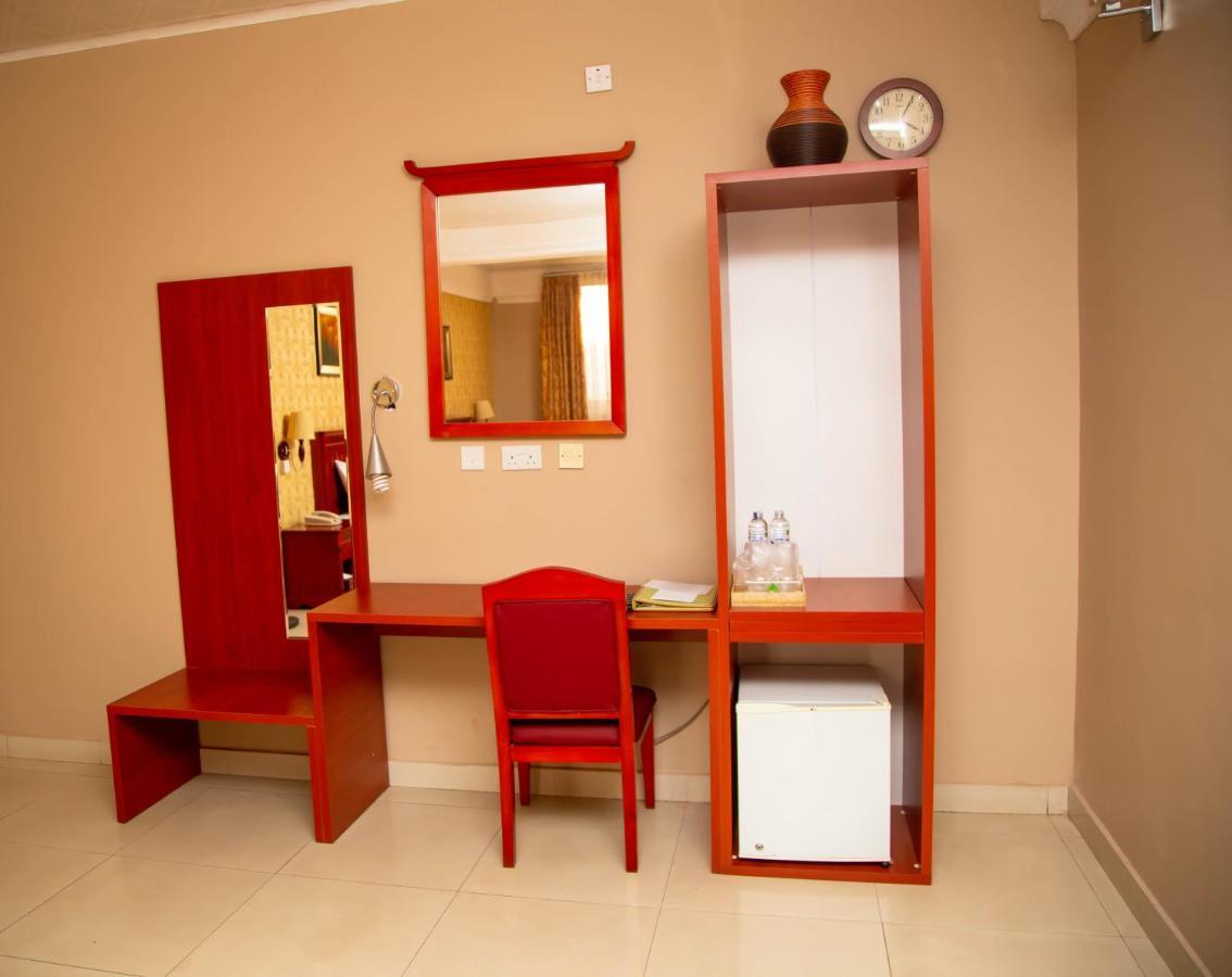 Ange Hill Hotel Accra Extérieur photo